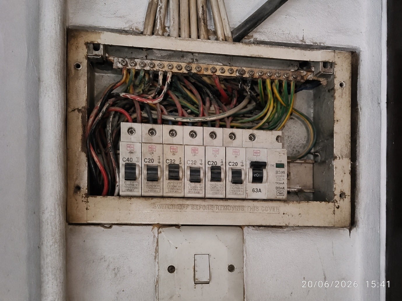 Old HDB Wiring Problems — When Should You Call an Electrician